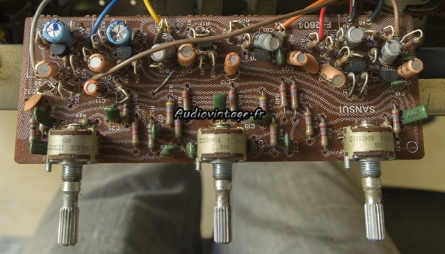 Sansui AU-5900 : circuit de tonalité à réviser.