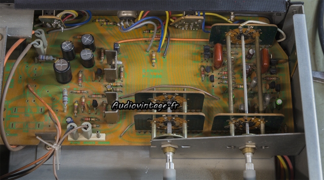 Sansui AU-5900 : alimentation et phono révisés.