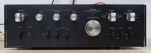 Sansui AU-5900 : dans un état tout à fait correct.