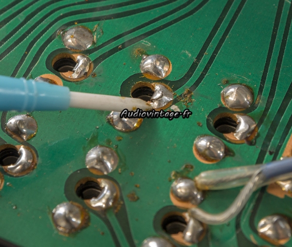 Sansui AU-6600 : soudures HS.