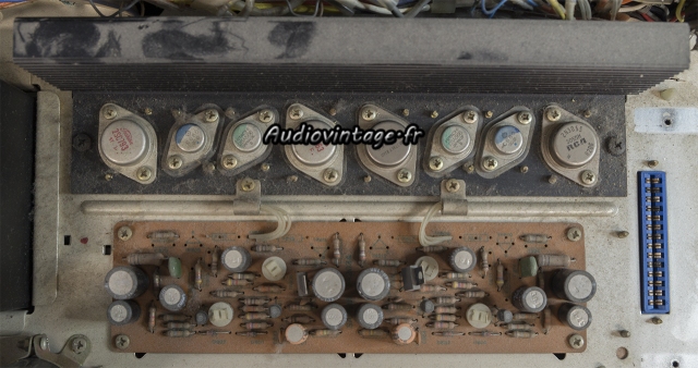 Sansui AU-7500 : circuit d'amplification final à revoir.