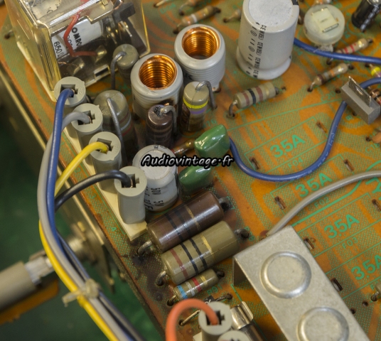 Sansui AU-7700