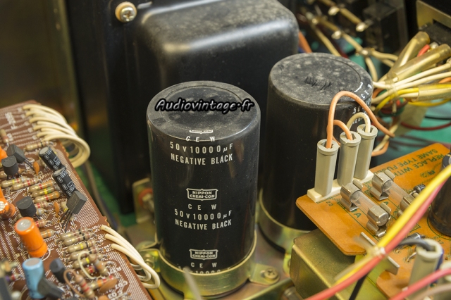 Sansui AU-7700