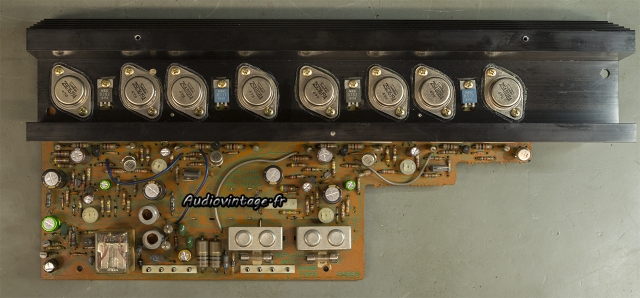 Sansui AU-7700 : circuit principal révisé.