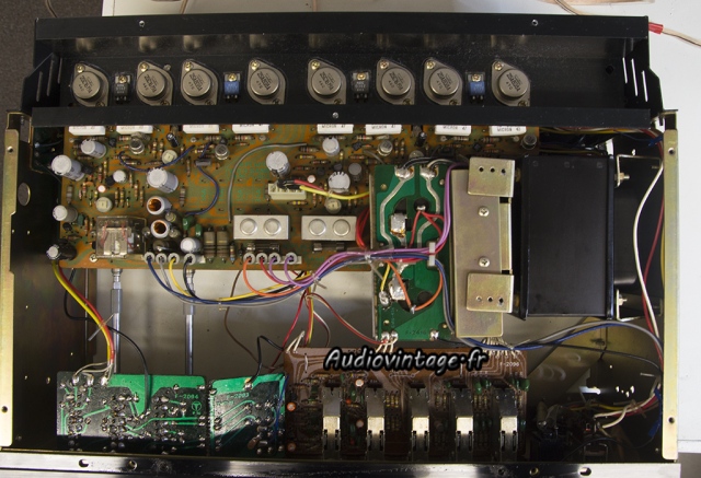 Sansui AU-7700