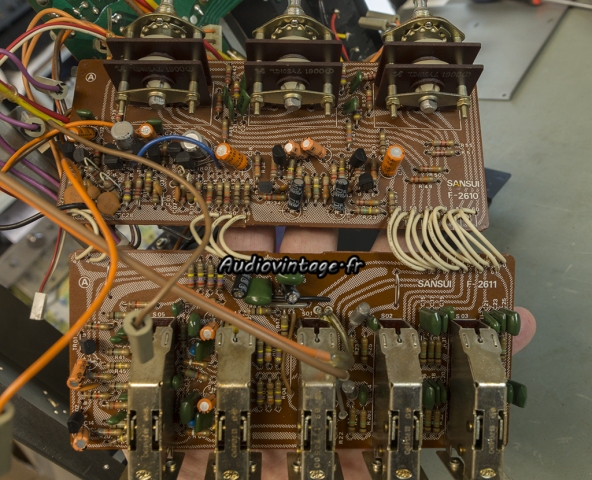 Sansui AU-7900 : tonalité et filtres à revoir.