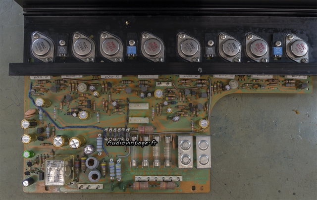 Sansui AU-7900 : circuit principal révisé.