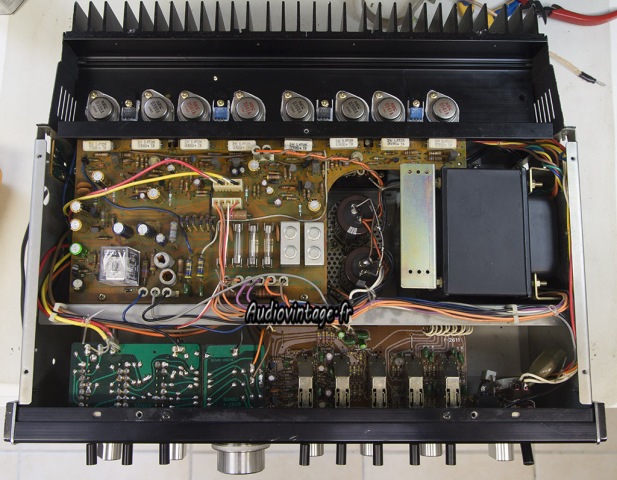 Sansui AU-7900