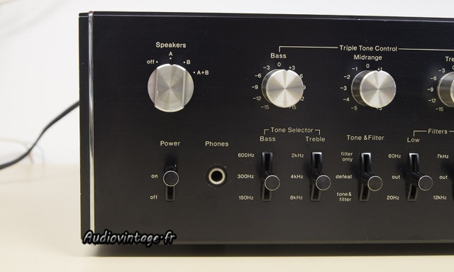 Sansui AU-7900