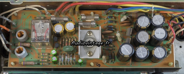 Sansui AU-9500 : circuit d'alimentation révisé.