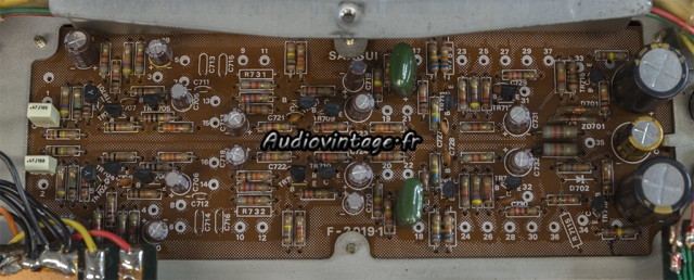 Sansui AU-9500 : circuit de tonalité révisé.