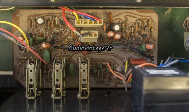 Sansui AU-517