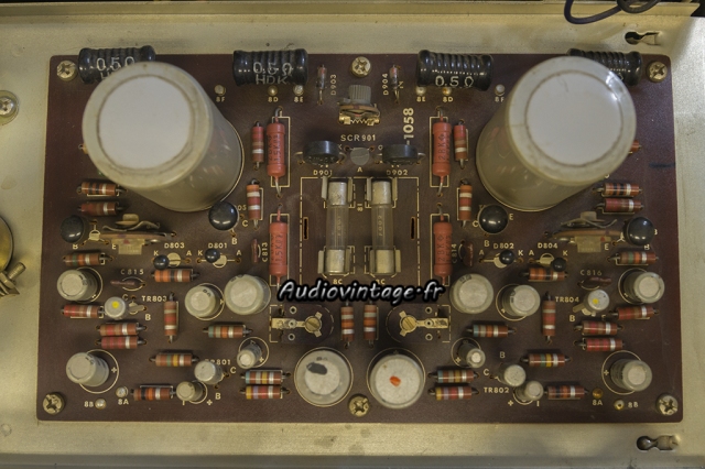 Sansui AU-555