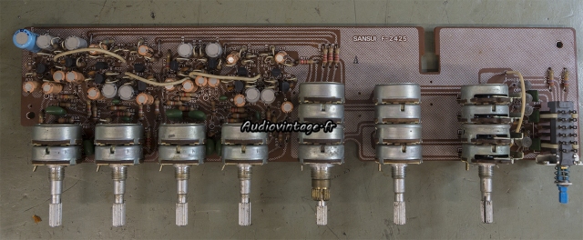 Sansui QRX-7001 : circuit de tonalité à revoir.