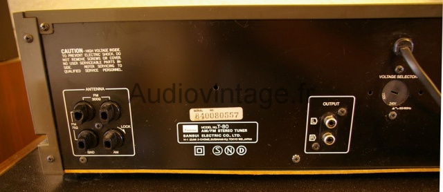 Tuner Sansui T-80
