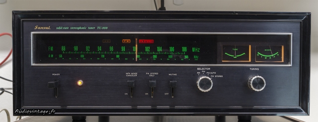 Sansui TU-999 : compagnon de l'AU-999.