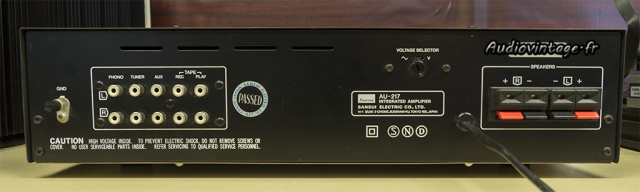 Sansui AU-217 : connectique.