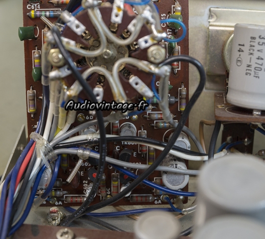 Sansui AU-222 : circuit à réviser.