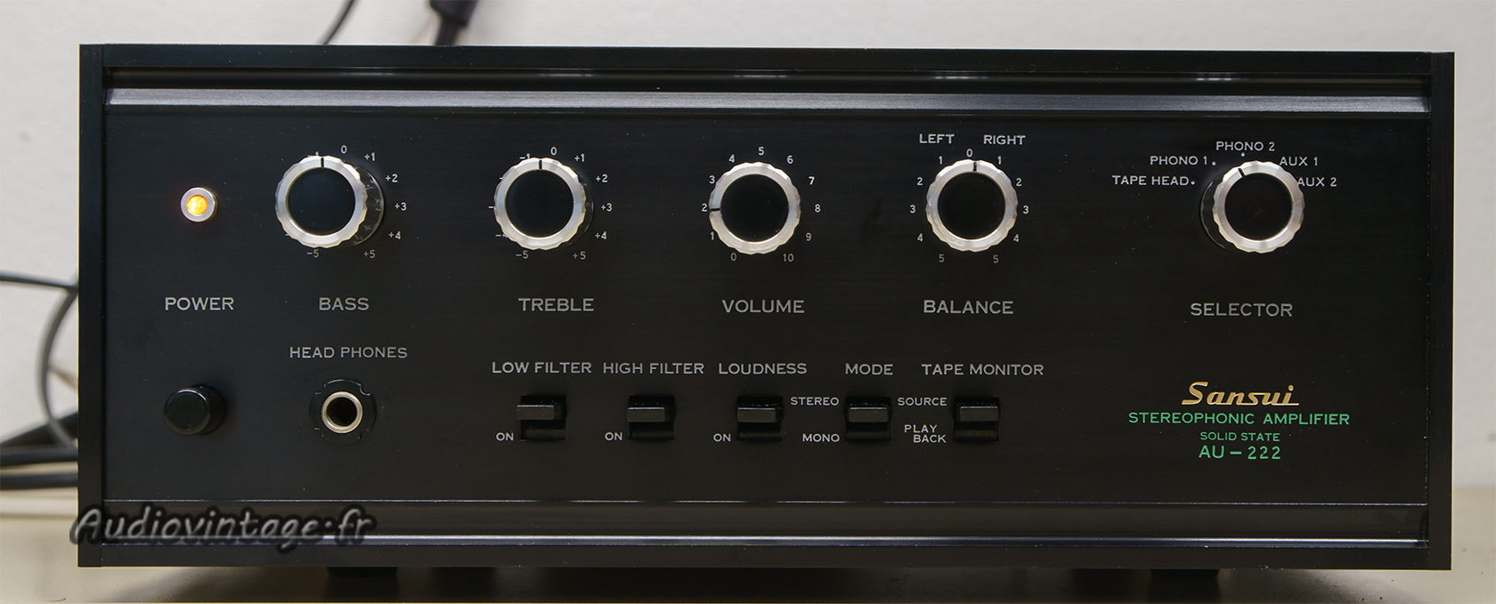 Sansui-AU-222-un-exemplaire-tres-bien-conserve