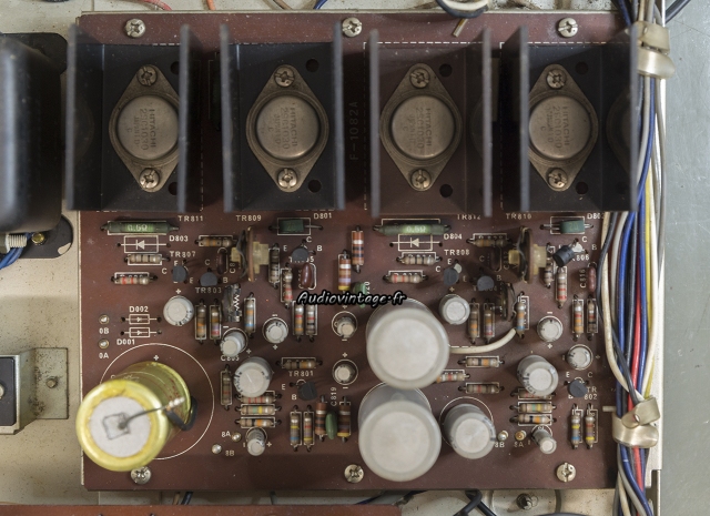 Sansui AU-222 : circuit principal à revoir.