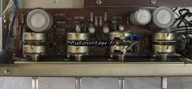 Sansui AU-222 : circuit de tonalité à revoir.