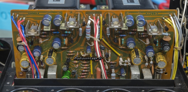 Sansui AU-717 : circuit d'alimentation et de protection révisé.