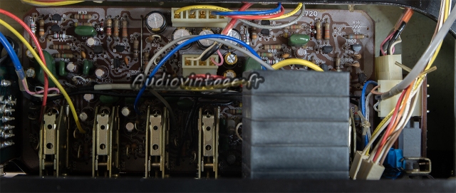 Sansui AU-717 : circuit de tonalité/filtres révisé.