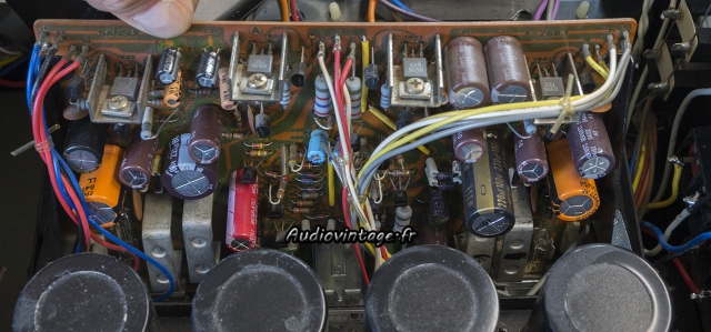 Sansui AU-717 : circuit d'alimentation/proetction à revoir.