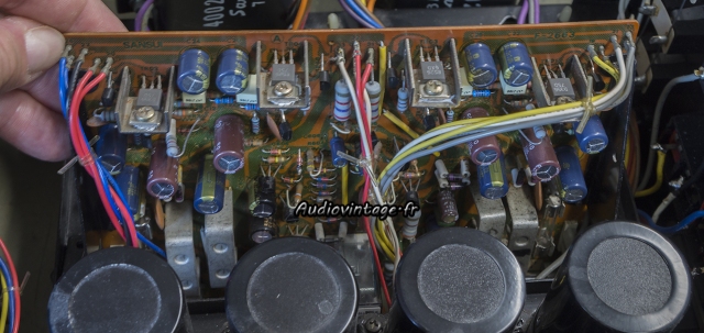 Sansui AU-717 : circuit d'alimentation/protection revu.