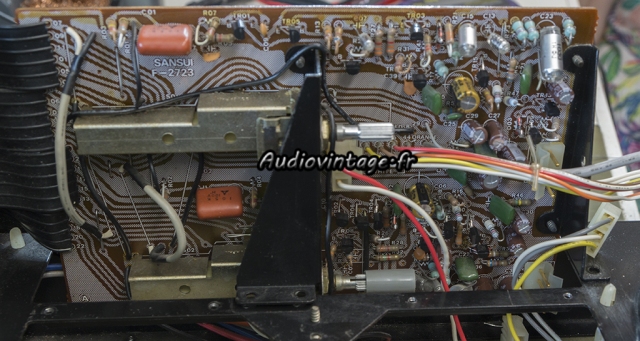 Sansui AU-717 : étage phono révisé.