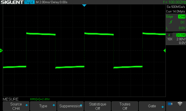 Sansui AU-717 : signal-carre-a-100hz