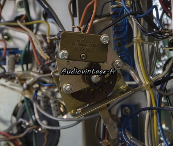 Sansui AU-999 : switch problématique.