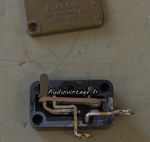 Sansui AU-999 : switch à désoxyder.
