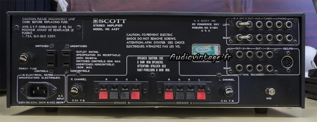 Scott A 437 : connectique.