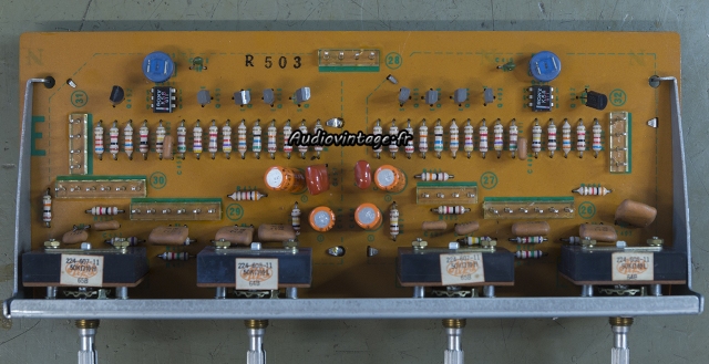 Sony TAE-5450 : circuit de tonalité à revoir.