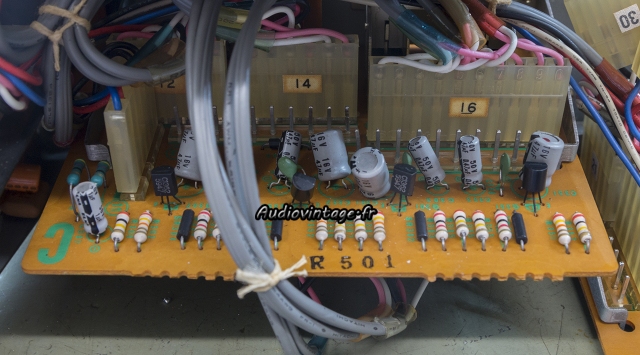 Sony TAE-5450 : circuit "switch board" à réviser.