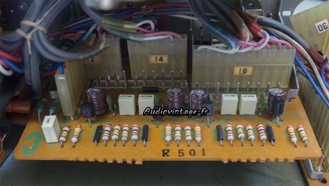 Sony TAE-5450 : circuit "switch board" révisé.