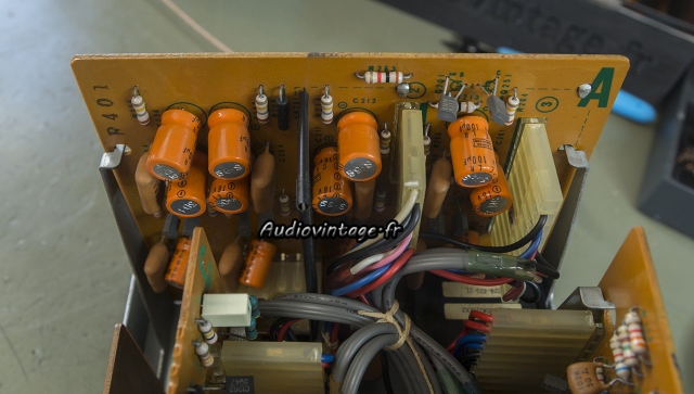 Sony TAE-5450 : circuit "volume board" à revoir.