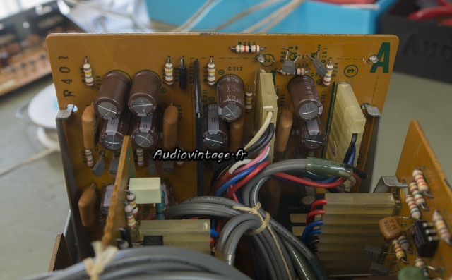Sony TAE-5450 : circuit "volume board" révisé.