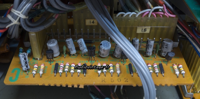Sony TAE-5450 : "switch board" à revoir.