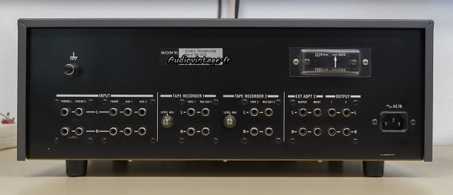 Sony TAE-5450 : connectique.