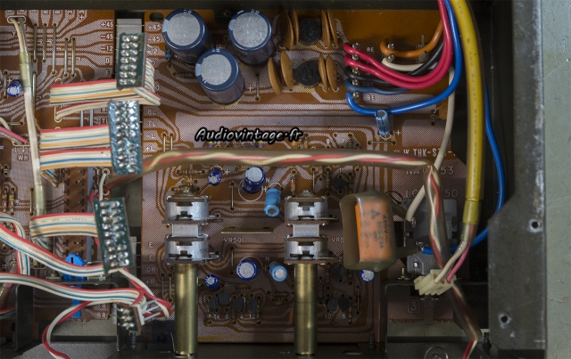 Yamaha C-4 : alimentation à revoir.