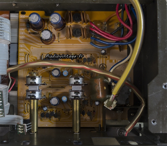 Yamaha C-4 : circuit alimentation à revoir.