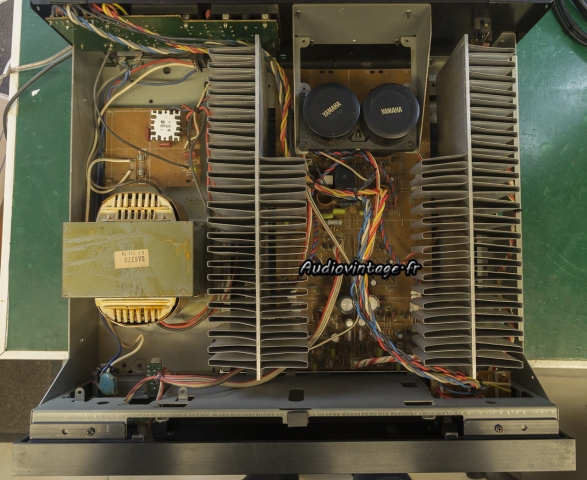 Yamaha M-40 : terminé.